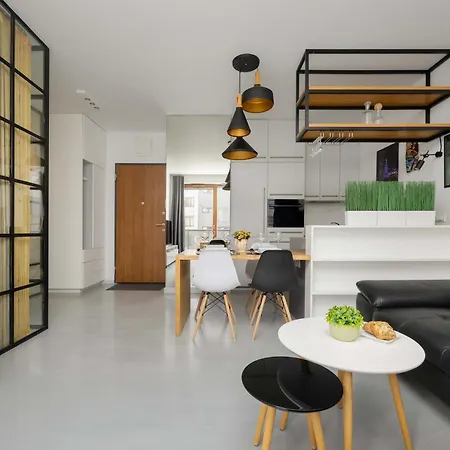 Air-conditioned With Balcony In By Renters Daire *