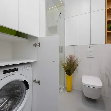 Daire Air-conditioned With Balcony In By Renters Varşova